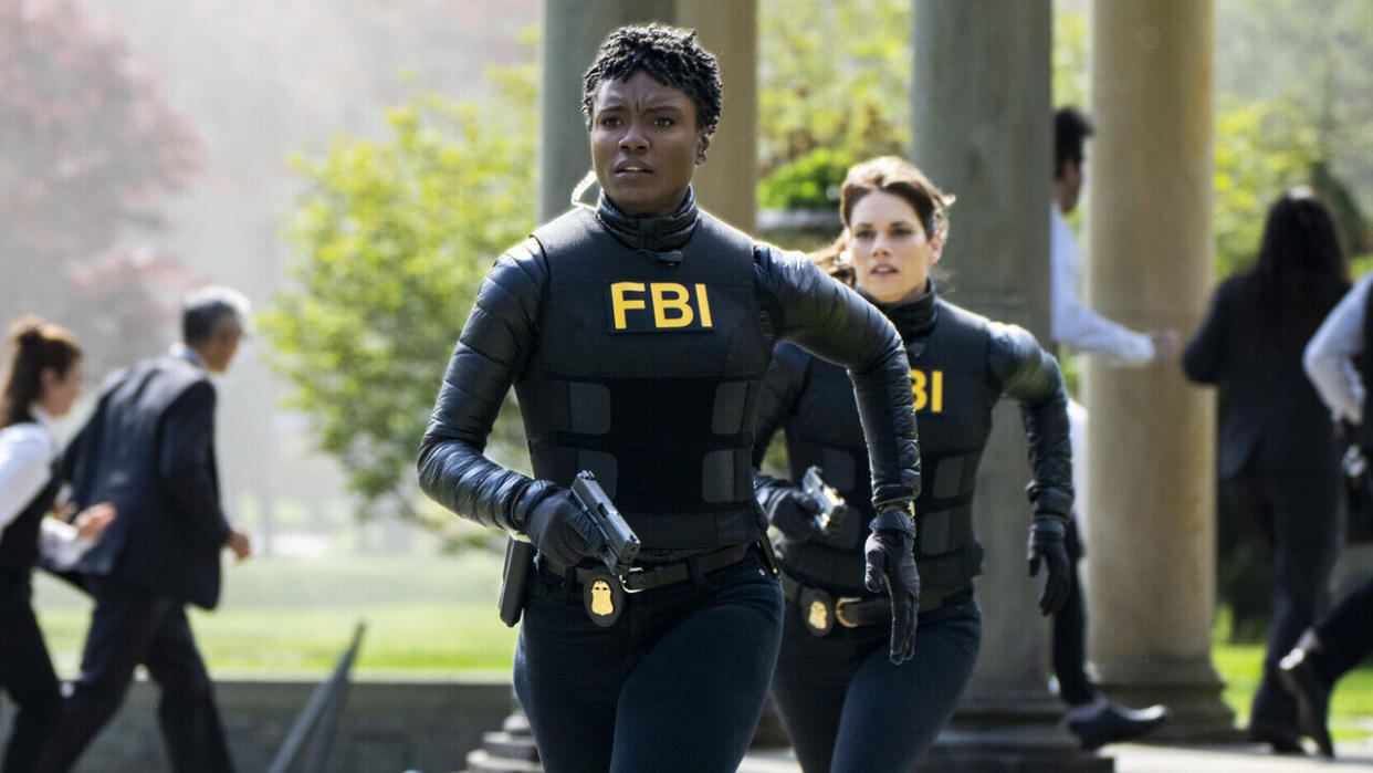  Tiff and Maggie running in CBS' FBI Season 6 finale. 