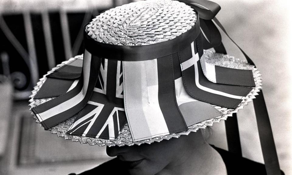 A straw Eurohat from 1973