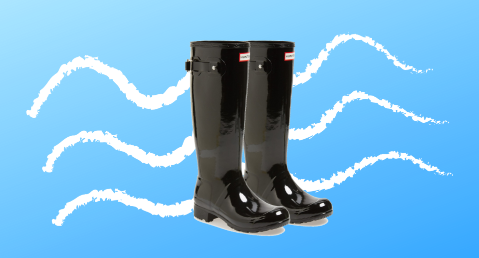 Hunter Original Tour Gloss Packable Rain Boots.