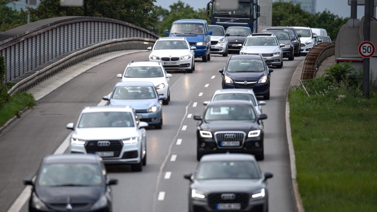 Deutsche Autofahrer sind immer häufiger mit Automatikgetriebe unterwegs. Foto: Sina Schuldt