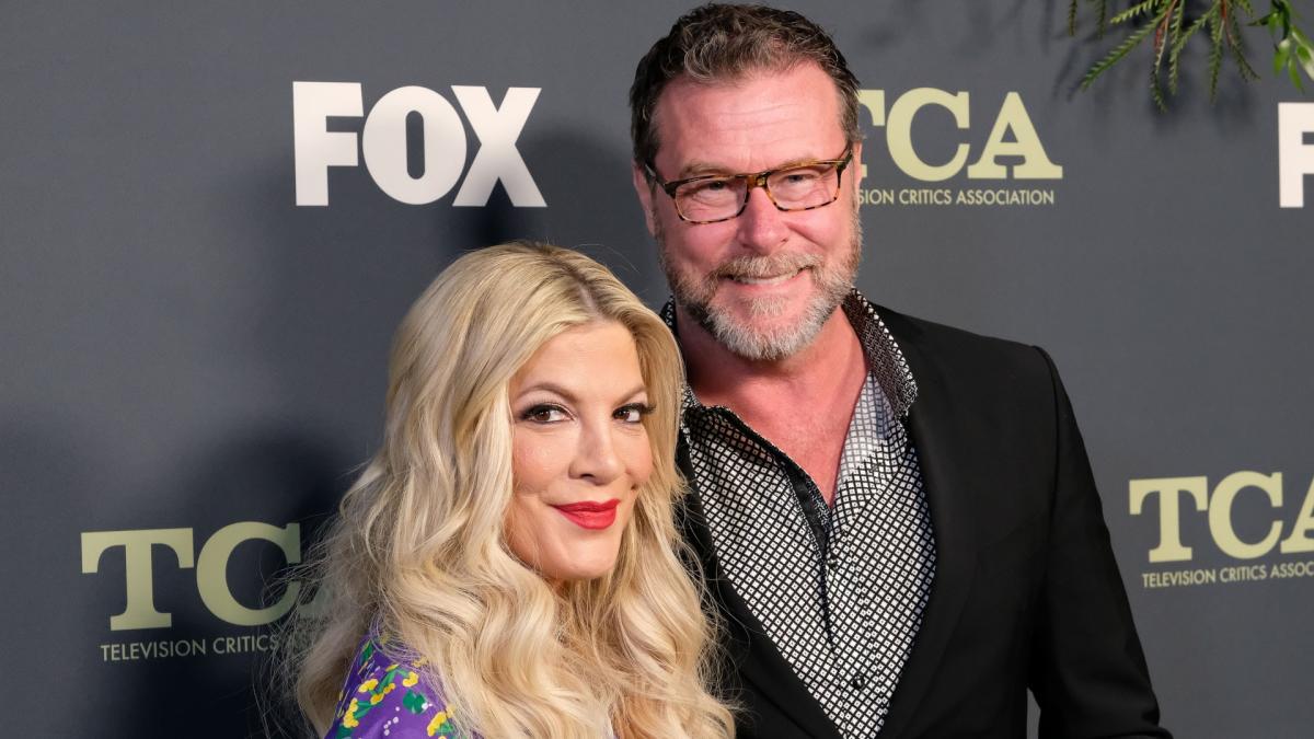 Dean Mcdermott Claps Back At ‘cowards’ Trolling Tori Spelling S Bikini Photo