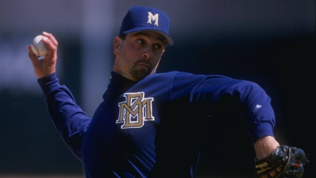 <div>Paul Wagner pitches during a spring training game in 1998 (Credit: Brian Bahr/Allsport)</div>