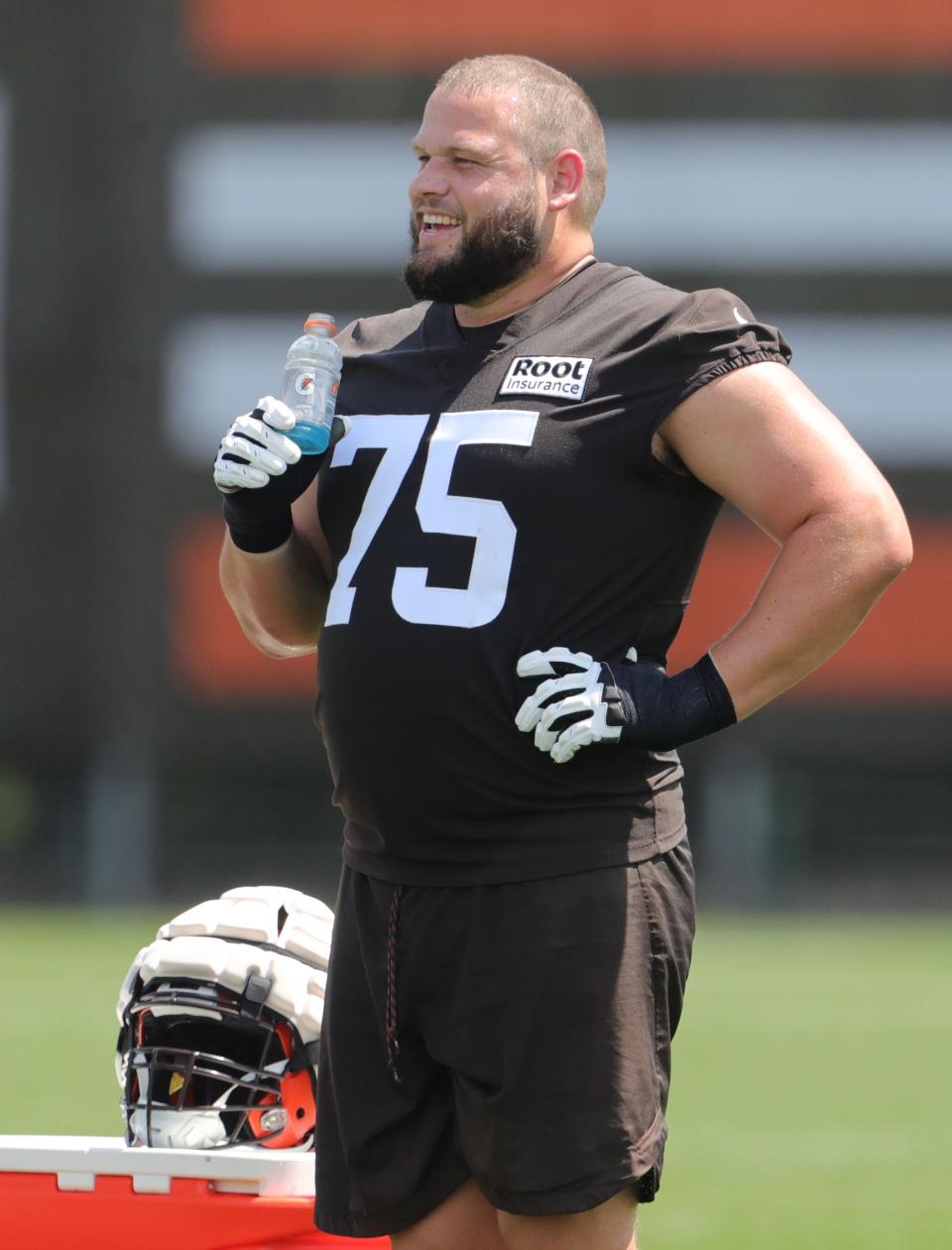Browns offensive lineman Joel Bitonio cools off during training camp on July 28, 2022, in Berea.