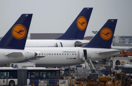 Lufthansa aircrafts stand on the tarmac during a strike at Frankfurt airport, September 30, 2014. REUTERS/Ralph Orlowski