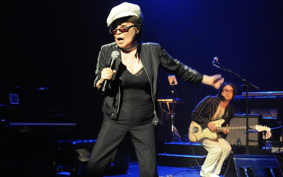 Yoko Ono and Sean Lennon performing in 2009 - Jim Dyson