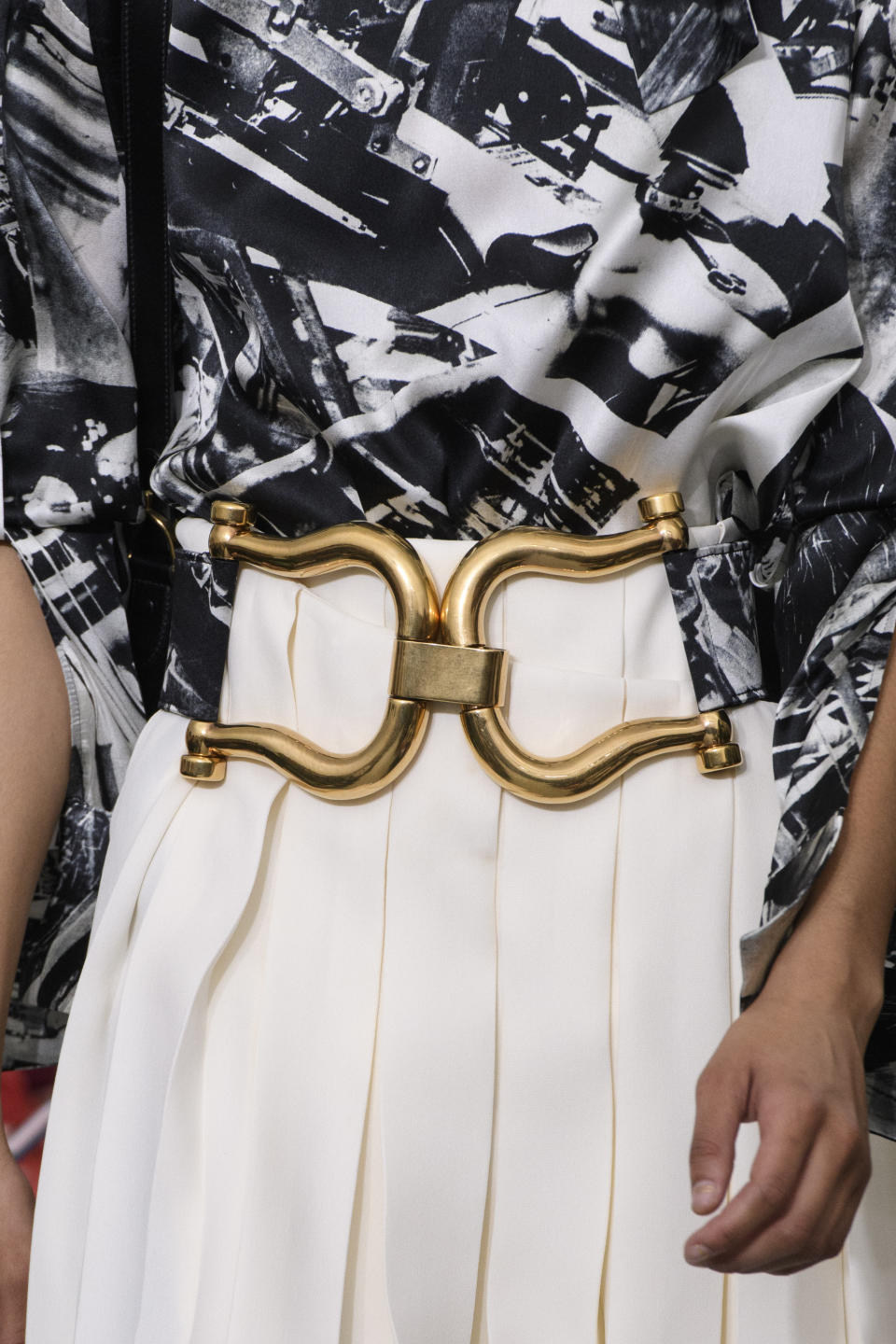 <p><i>Oversized gold statement belt from the SS18 Céline collection. (Photo: ImaxTree) </i></p>