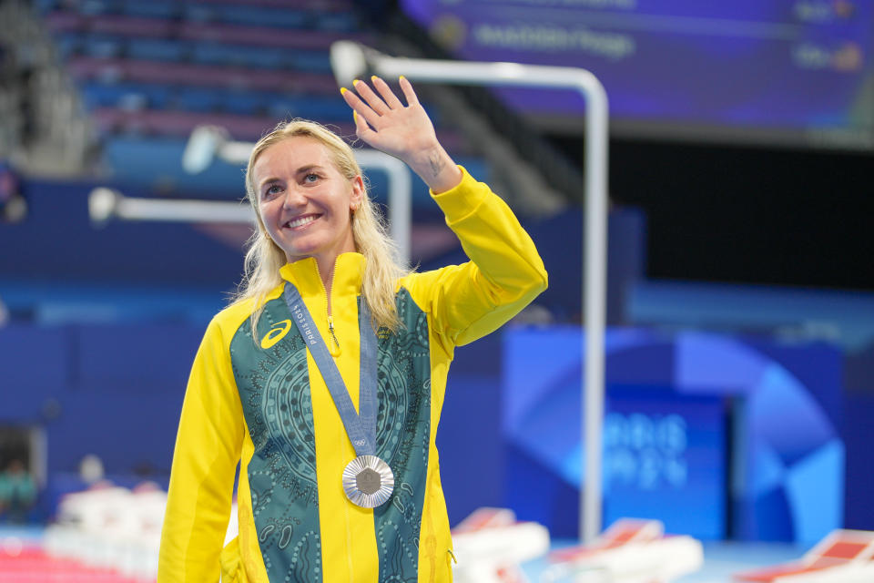 NANTERRE, FRANCE - AUGUST 3: Ariarne Titmus of Australia waves with her Silver medal after the Women's 800m Medals Ceremony on day eight of the Paris 2024 Olympic Games at Paris La Defense Arena on August 3, 2024 in Nanterre, France. (Photo by Eurasia Sport Images/Getty Images)