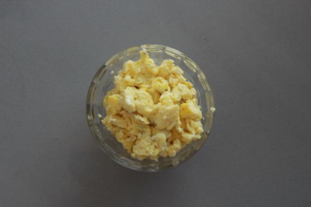 We Tried 5 of the Internet's Weirdest Scrambled Egg Hacks