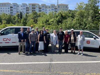 2024 Mathew Gordon Clothing Drive group picture with representatives from CN, The Salvation Army, and Mathew Gordon and his mother Lorna Gordon. (CNW Group/The Salvation Army Maritime Division)