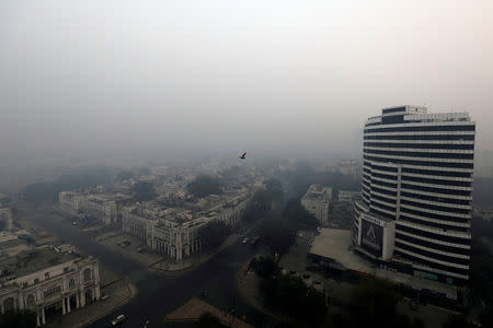 Buildings are seen shrouded in smog in New Delhi, India, November 8, 2018. REUTERS/Anushree Fadnavis