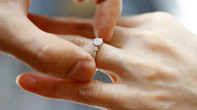 The Engagement Ring Story: How De Beers Created a Multi-Billion Dollar  Industry From the Ground Up