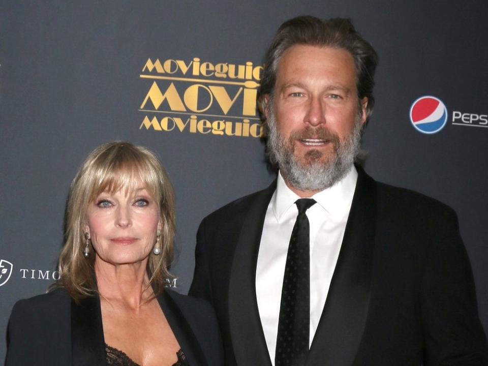 John Corbett und Bo Derek bei einem gemeinsamen Auftritt. (Bild: Kathy Hutchins/Shutterstock.com)