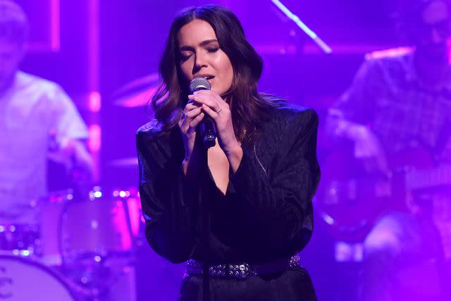 <p>Andrew Lipovsky/NBC/NBCU Photo Bank via Getty</p> Mandy Moore performs on March 12, 2020