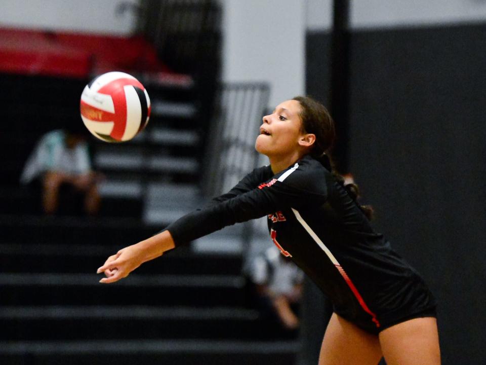 Durfee’s Alexis Layne returns the ball during a recent game against Case.