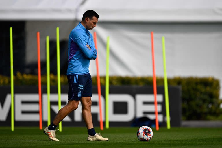 Lionel Scaloni tendría todo listo para el duelo de este martes ante Bolivia