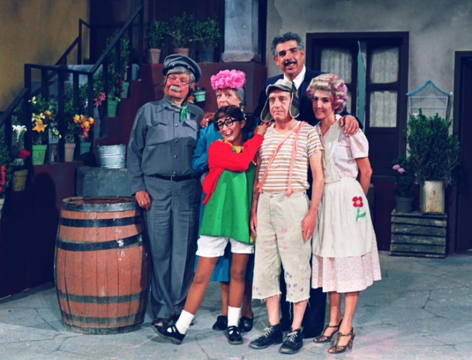 Sucesso no México nos anos 70, os seriados “Chaves” e “Chapolin” passaram a ser transmitidos pelo SBT em 1984, se tornando um dos programas de maior audiência da emissora até hoje. Criadas por Roberto Gómez Bolaños, as séries cômicas conquistaram fãs no mundo todo. (Foto: Divulgação)