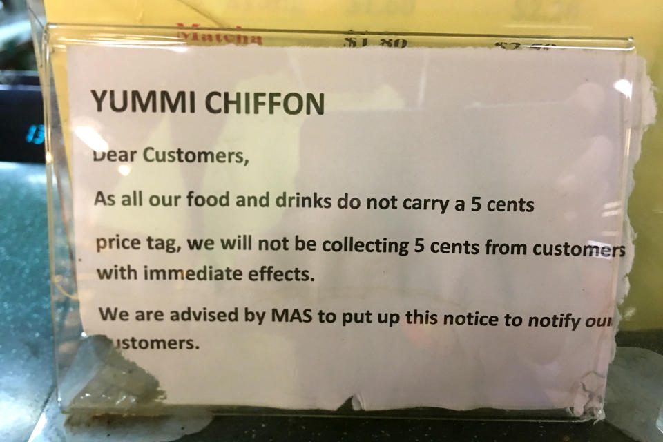 A sign placed by Yummi Chiffon, a coffee and cake shop at Tanjong Pagar Xchange, indicating to customers that it does not accept 5-cent payments. 