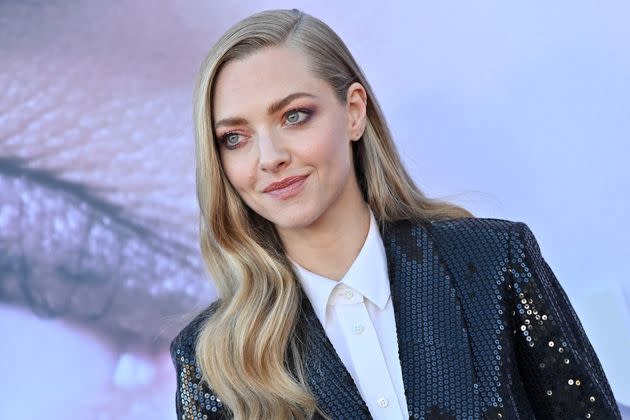 Amanda Seyfried Reveals She Bent Over Backwards Auditioning For Ariana Grandes Wicked Role 