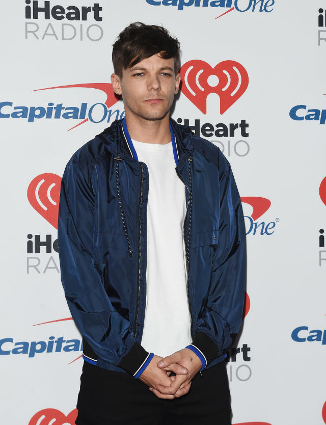 Wallpaper louis tomlinson blue  Louis tomlinson, Louis imagines, Louis  tomlinsom