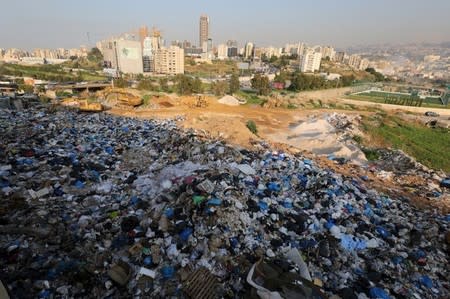 A general view shows a garbage-filled area in Beirut, Lebanon December 22, 2015. Lebanon's cabinet on Monday agreed to export the country's waste in a move that could end a crisis that led to a wave of protests and threatened the downfall of the government. REUTERS/Aziz Taher