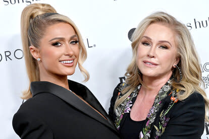 Image of Paris and Kathy Hilton