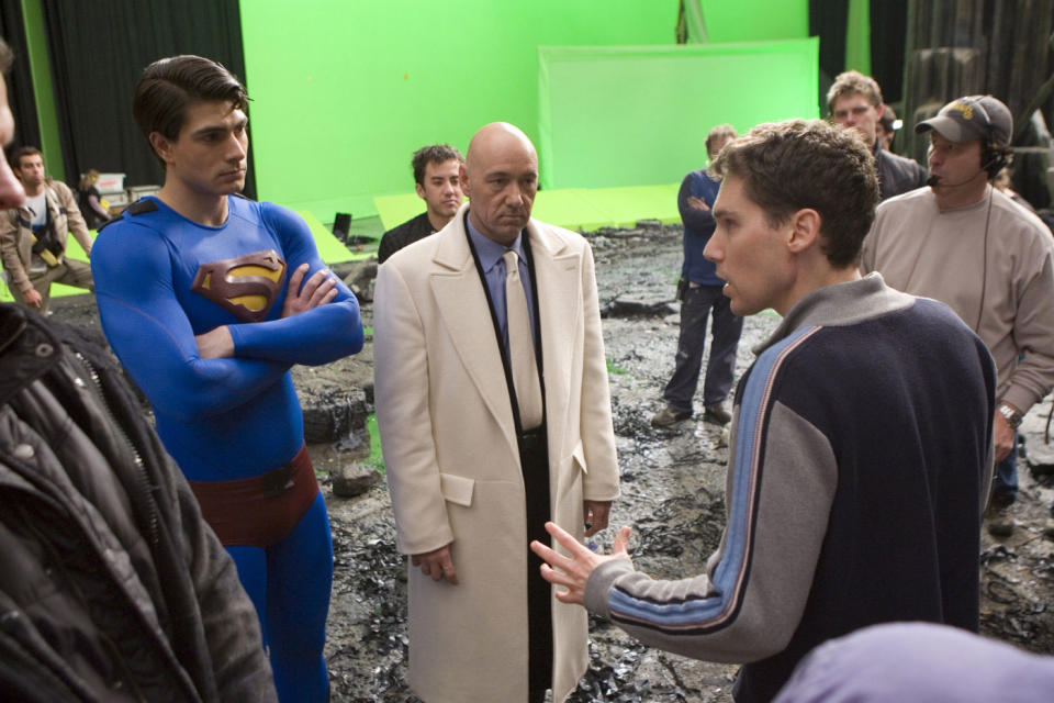 Brandon Routh, Kevin Spacey and Bryan Singer on the set of <i>Superman Returns</i> (Warner Bros.)