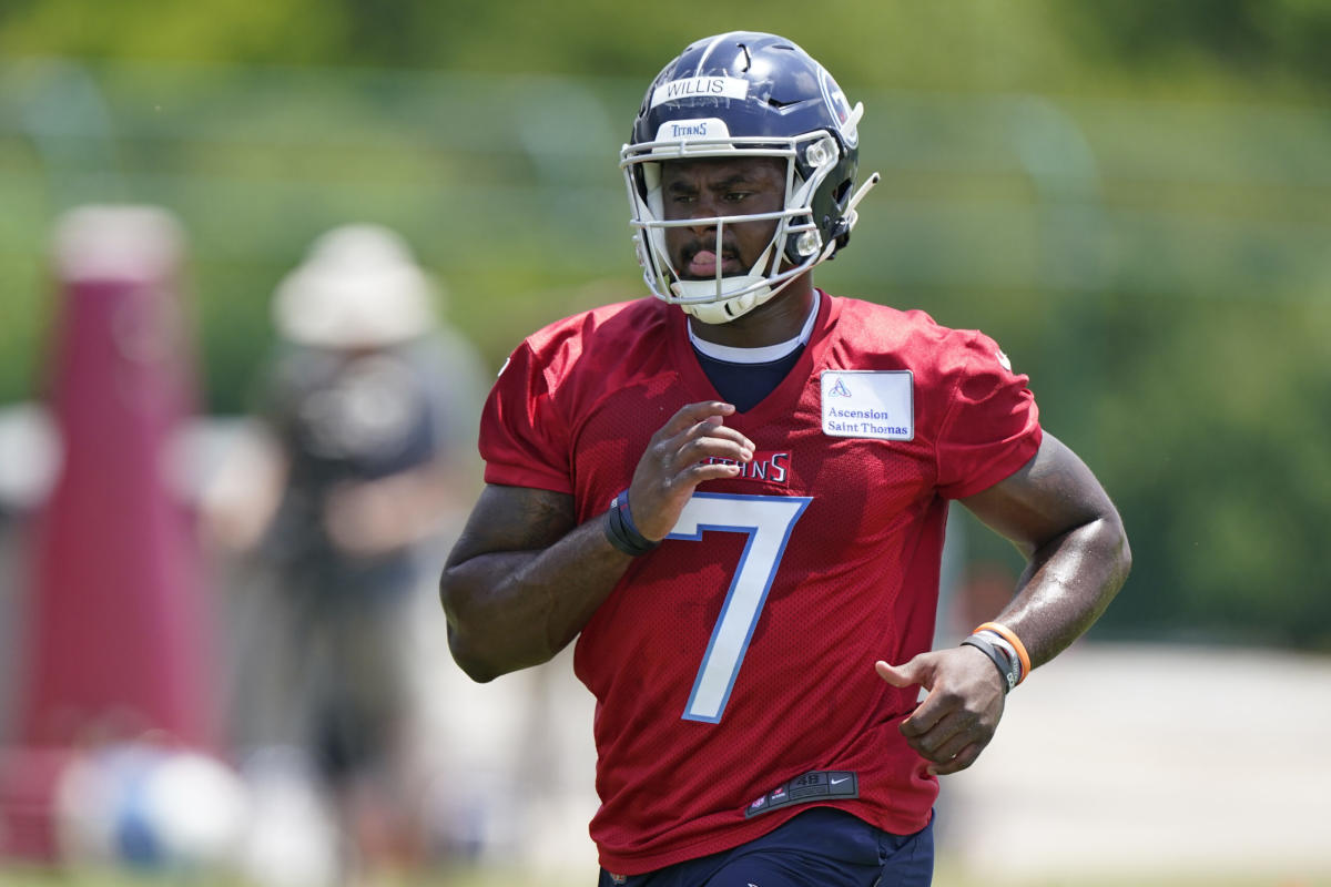 Tennessee Titans on X: First Look: @TreylonBurks in his #Titans uniform at  the @NFLPA Rookie Premiere. (