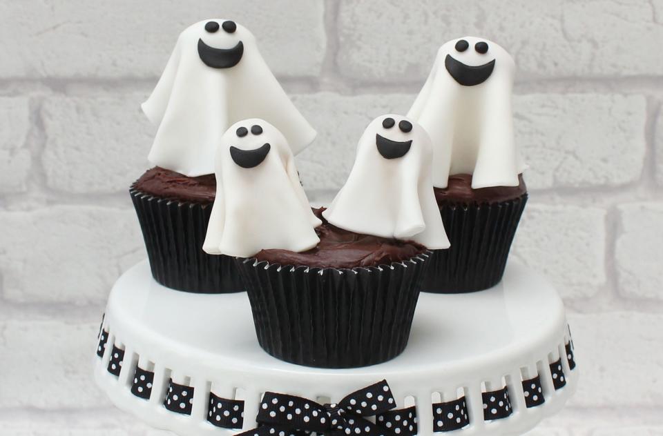 Ghost cupcakes