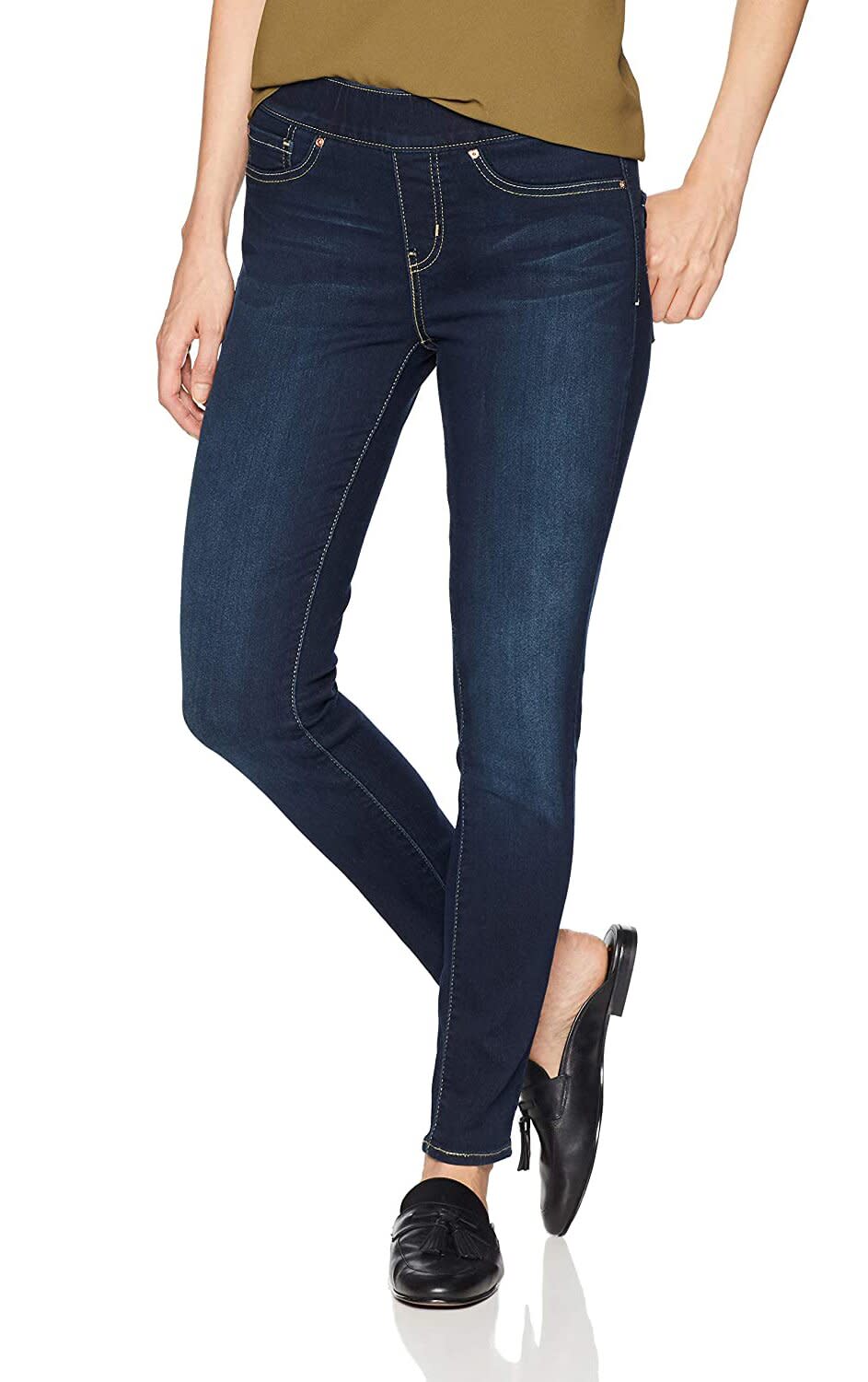 The 9 Best Jeans for Short Women, According to Reviews