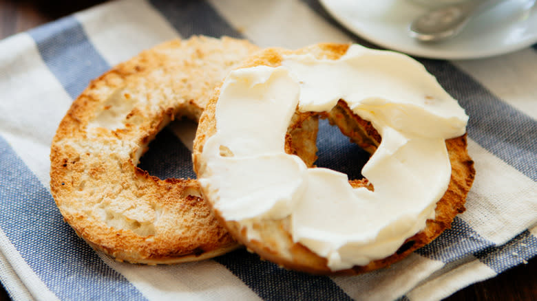 Bagel with cream cheese