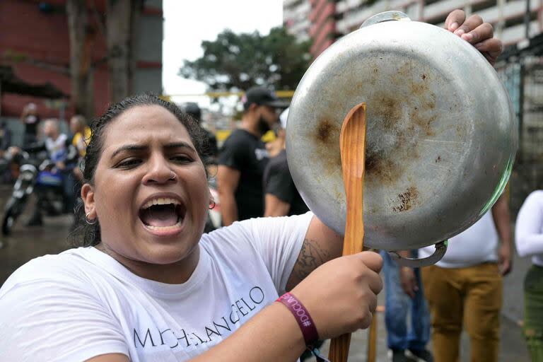 Cacerolazos en el barrio de Catia.