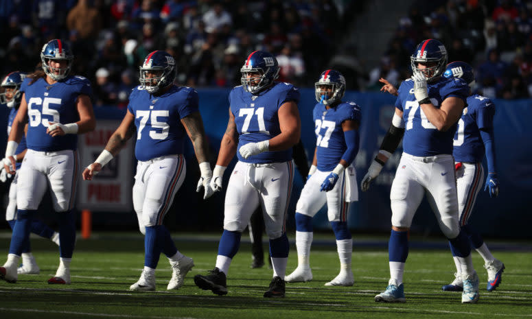 Nate Solder and the New York Giants offensive line during an NFL game.