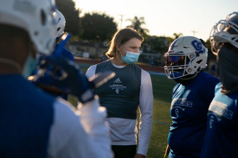 Feb. 26, 2020: Culver City High School starting quarterback Zevi Eckhausruns drills with the receivers during their first official football practice in Culver City, California, after an 11-month school shutdown. (Getty Images)