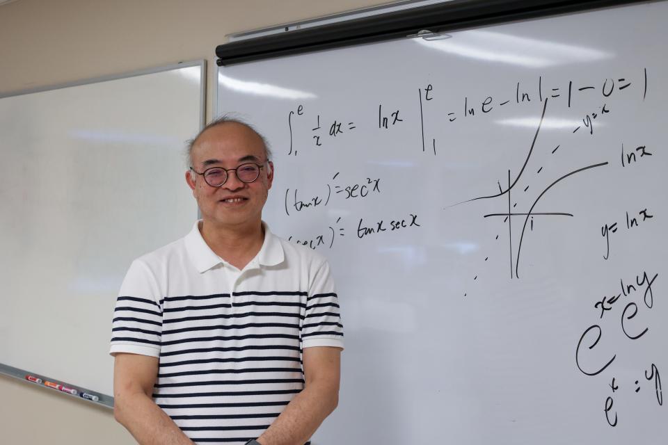 Harry Ahn is a math teacher at Blanchet Catholic School.