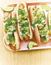 <p>Découvrir la recette des <a href="https://www.elle.fr/Elle-a-Table/Recettes-de-cuisine/Hot-dogs-saucisse-avocat-coriandre-3734732" rel="nofollow noopener" target="_blank" data-ylk="slk:Hot dogs saucisse avocat coriandre;elm:context_link;itc:0;sec:content-canvas" class="link ">Hot dogs saucisse avocat coriandre</a></p><br>