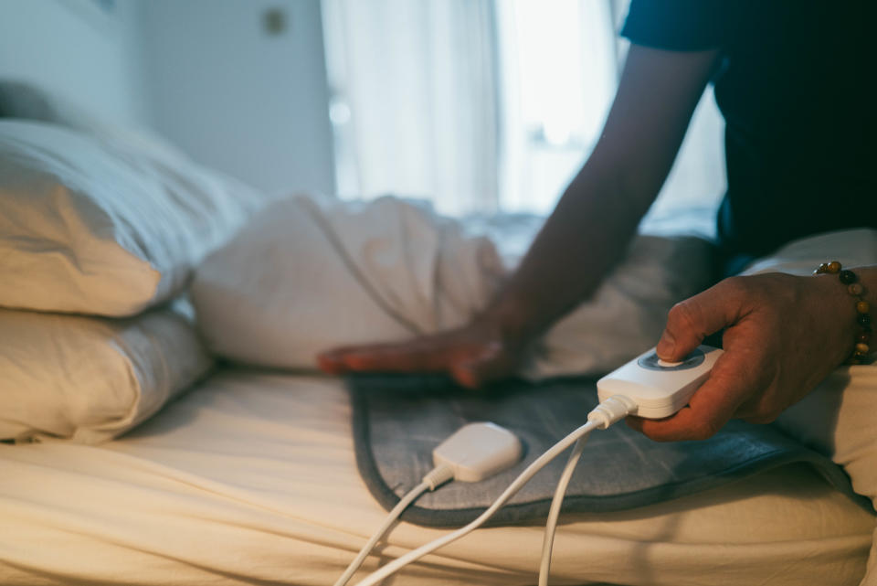 Using Electric Blanket in Winter during Energy Crisis