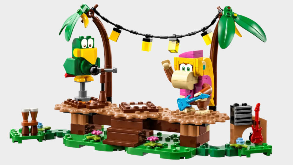 Lego Dixie Kong's Jungle Jam set on a plain background