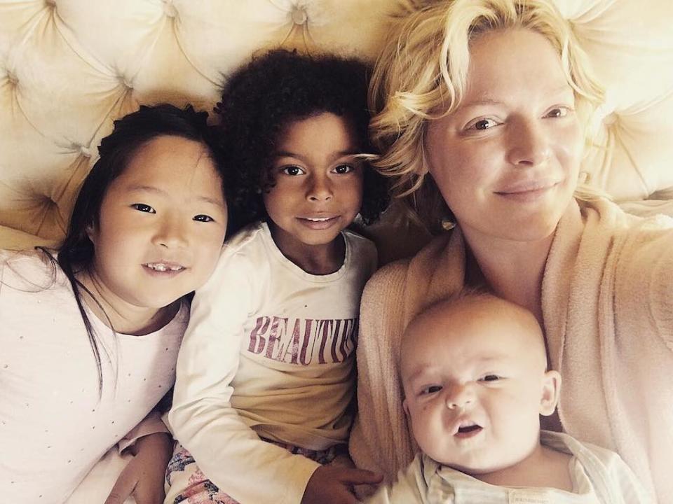 <p>The actress loves to wake up with her three kids: Naleigh, Adelaide, and Joshua. “My morning snuggle buddies!” she captioned the cute pic. “My favorite time of day! (Photo: <a rel="nofollow noopener" href="https://www.instagram.com/p/BT4IN7ejmS7/" target="_blank" data-ylk="slk:Katherine Heigl via Instagram;elm:context_link;itc:0;sec:content-canvas" class="link ">Katherine Heigl via Instagram</a>) </p>