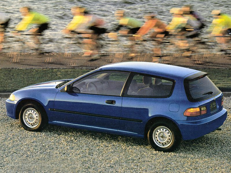 <p>The EG hatch was simplistic and light in its design, which made it extremely fun to toss around. Sure, it didn't have big power or especially stunning looks, but for the price, it's hard to find a better driving experience. </p>