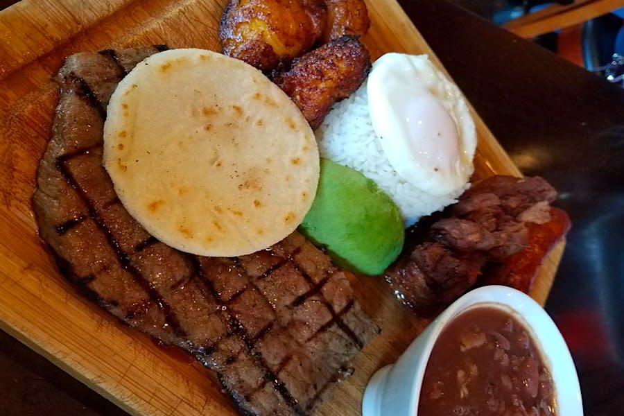 <b>PHOTO: BRENNAN B./<a href="https://www.yelp.com/biz_photos/la-parrilla-colombian-steakhouse-chicago-2?utm_campaign=1aaccfa6-a242-47d2-b31e-403b398a9045%2C67c7e558-9f41-401b-a0a0-24c988dbe78c&utm_medium=81024472-a80c-4266-a0e5-a3bf8775daa7" rel="nofollow noopener" target="_blank" data-ylk="slk:YELP;elm:context_link;itc:0;sec:content-canvas" class="link ">YELP</a></b>