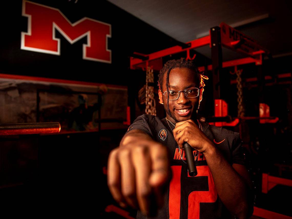 Merced High School senior linebacker Malachi Martin, 17, in the school’s weight room in Merced, Calif., on Wednesday, Sept. 27, 2023. Martin, who raps under the name “Itz Mali,” has performed in shows throughout California. Andrew Kuhn/akuhn@mercedsun-star.com