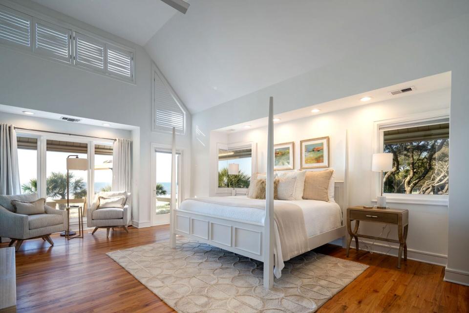 Primary bedroom in vacation home rental in Hilton Head, SC