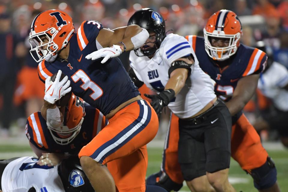 Illinois running back Kaden Feagin (3) carries the ball against Eastern Illinois at Memorial Stadium.