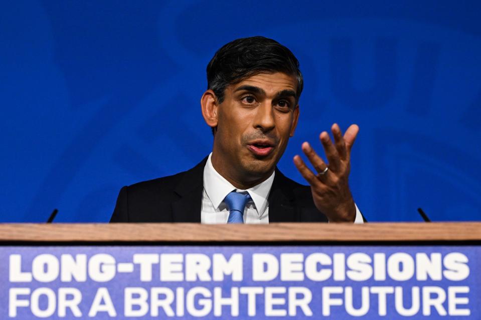 Prime Minister Rishi Sunak delivers a speech on the plans for net-zero commitments in the briefing room at 10 Downing Street, London. Picture date: Wednesday September 20, 2023.