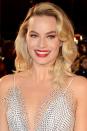 <p>Margot Robbie matched her eyeshadow to her ruby red lipstick at the London premiere of <em>Mary Queen of Scots </em>last night. You can recreate the statement festive look using Huda Beauty's high-pigment <a rel="nofollow noopener" href="http://www.selfridges.com/GB/en/cat/huda-beauty-obsessions-eyeshadow-palette_1036-3005459-HBMINESPAL007/?" target="_blank" data-ylk="slk:Ruby Obsession Eyeshadow Palette;elm:context_link;itc:0;sec:content-canvas" class="link ">Ruby Obsession Eyeshadow Palette</a> alongside a swipe of one of our <a rel="nofollow noopener" href="https://www.harpersbazaar.com/uk/beauty/make-up-nails/news/g25712/best-red-lipsticks/" target="_blank" data-ylk="slk:favourite red lip colours;elm:context_link;itc:0;sec:content-canvas" class="link ">favourite red lip colours</a>.</p>