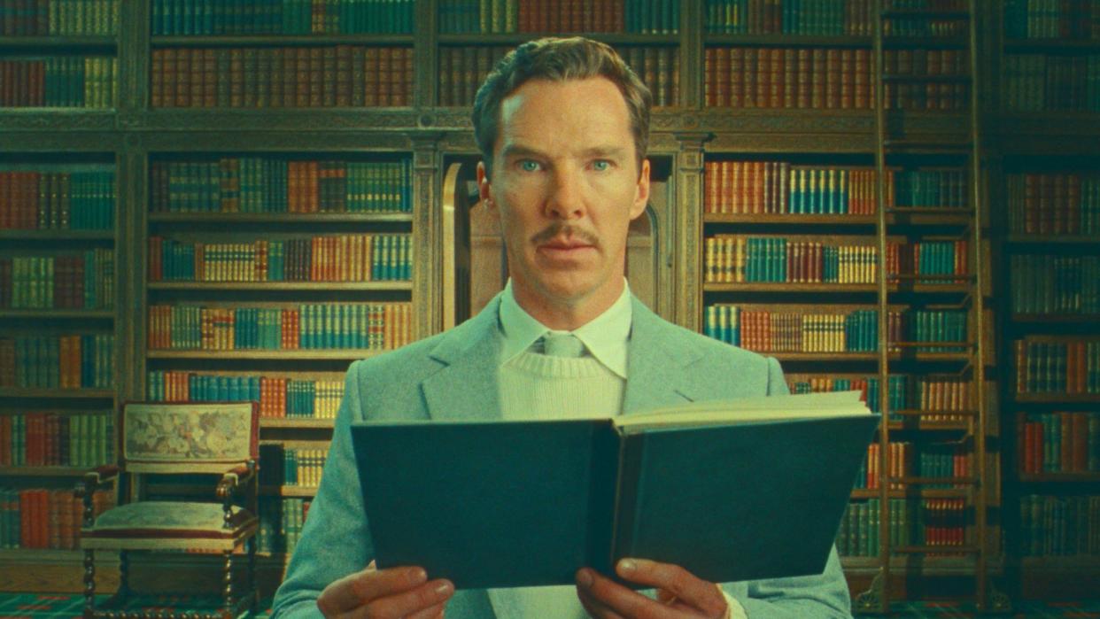  Benedict Cumberback in The Wonderful Story of Henry Sugar. 