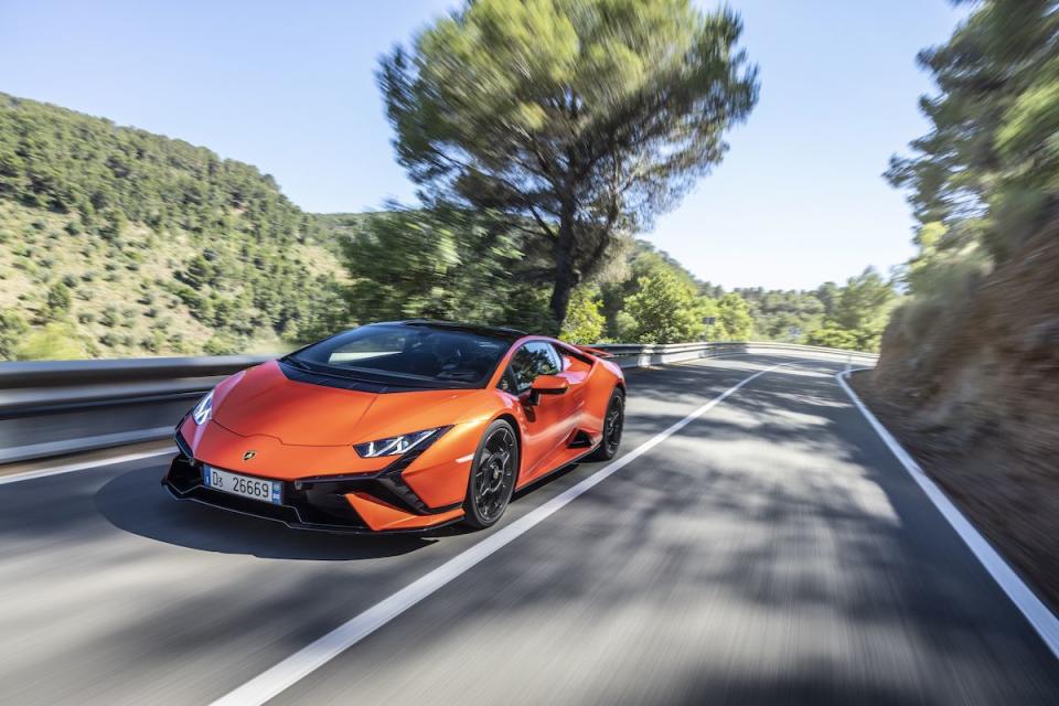 2023 Lamborghini Huracán Tecnica - Photos From Every Angle