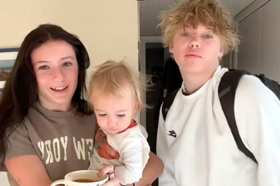 <p>coffee4lifesage/Tiktok</p> Sage Pasch with her toddler and teenager