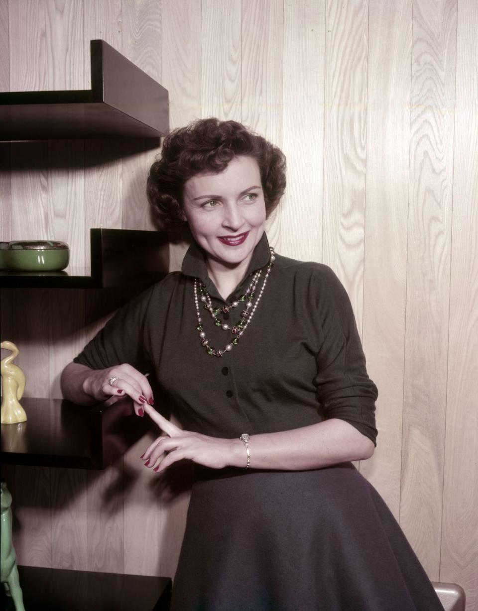 1952: Her TV career takes off