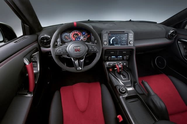 Inside the 2017 Nissan GT-R NISMO